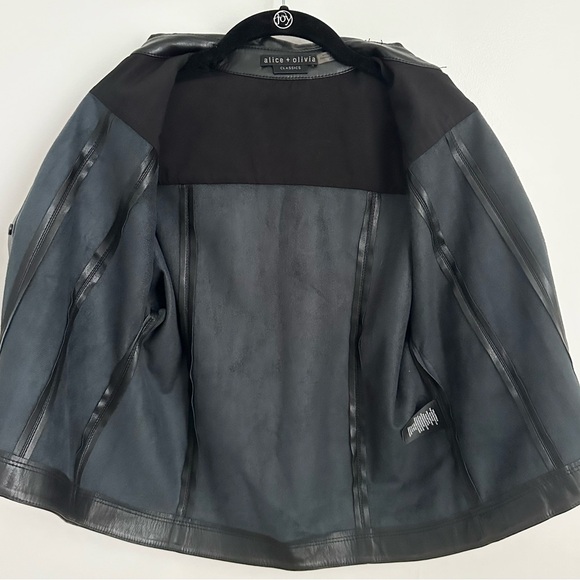 alice + olivia edyth vegan leather top | collared cropped button down | size XS - Picture 8 of 13